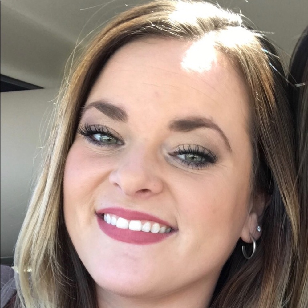 Meet your Posher, Dana